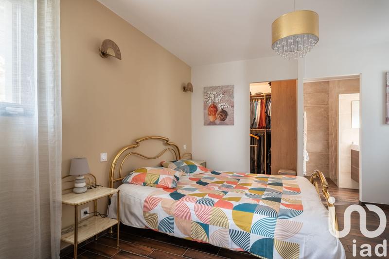 Maison - 220 m² - 7 pièces