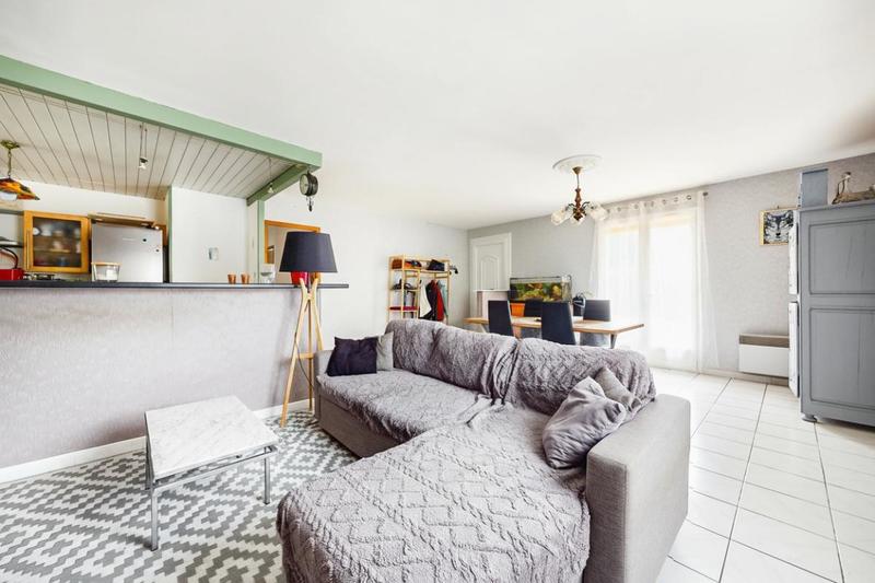 Maison - 93 m² - 5 pièces