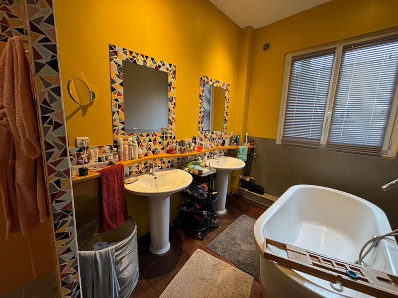 Maison - 236 m² - 5 pièces