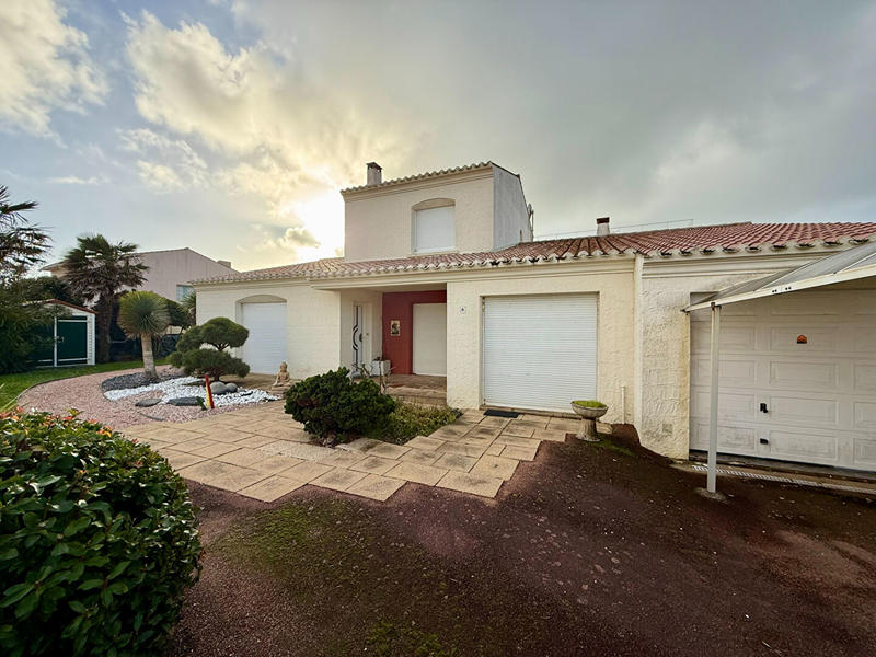 Maison - 191 m² - 6 pièces