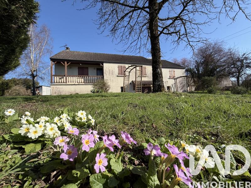 Maison - 152 m² - 8 pièces