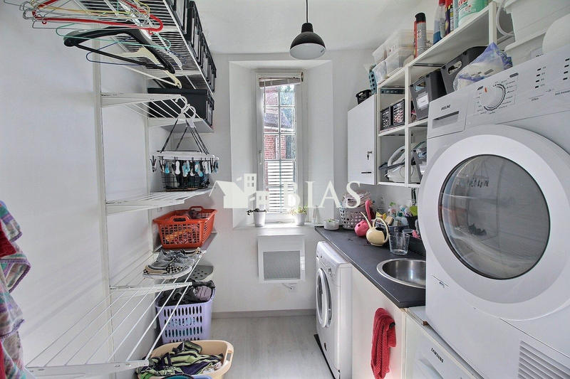 Maison ancienne - 258 m² - 15 pièces