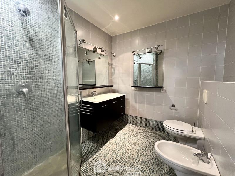 Appartement - 90 m² - 3 pièces