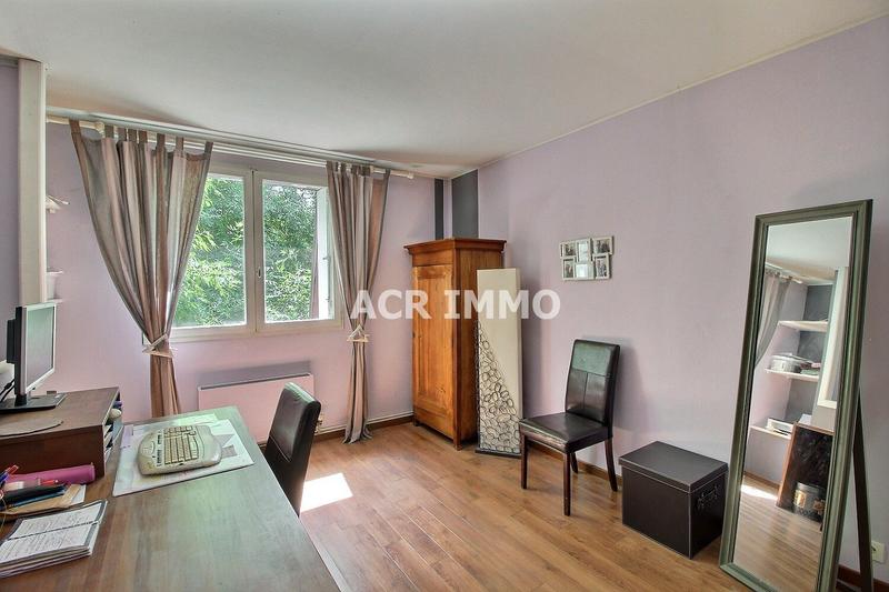 Maison - 254 m² - 9 pièces