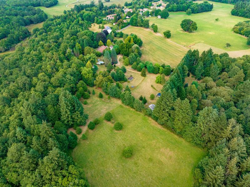 Maison - 340 m² - 15 pièces