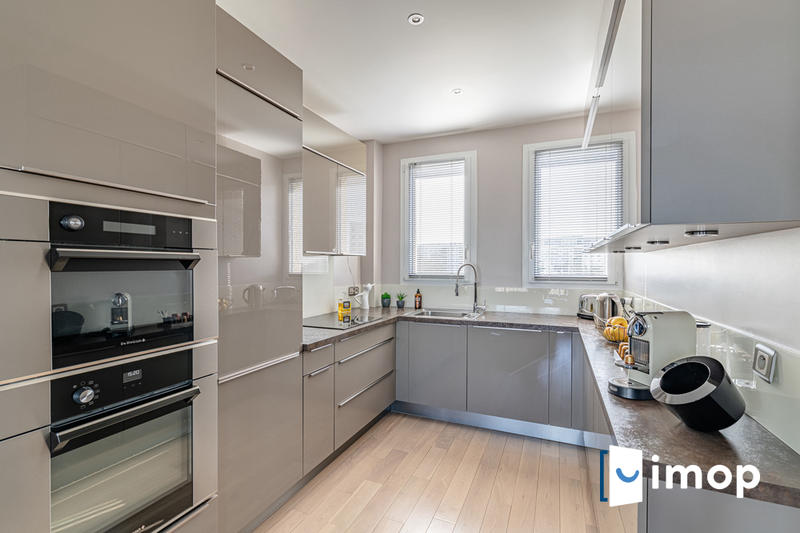 Appartement - 90 m² - 3 pièces