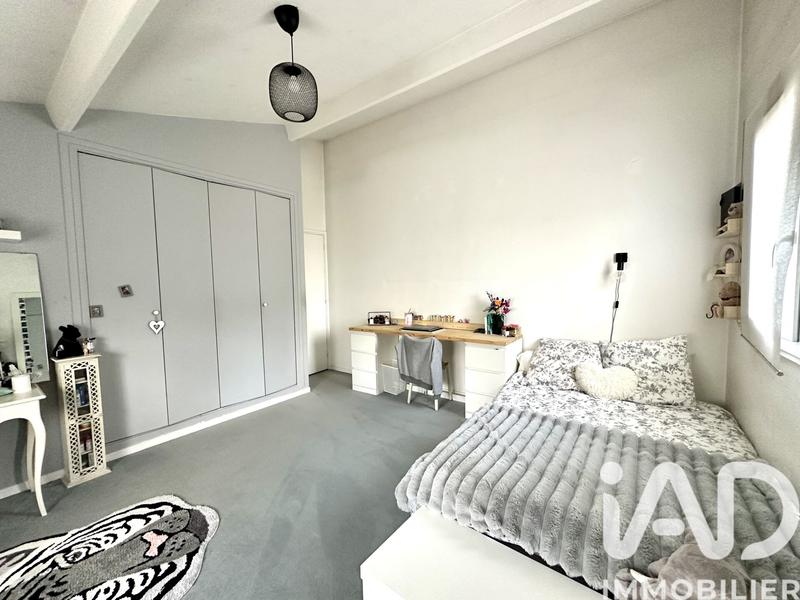 Maison - 200 m² - 6 pièces