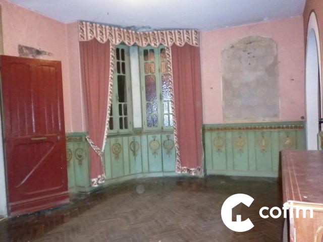 Maison - 270 m² - 12 pièces