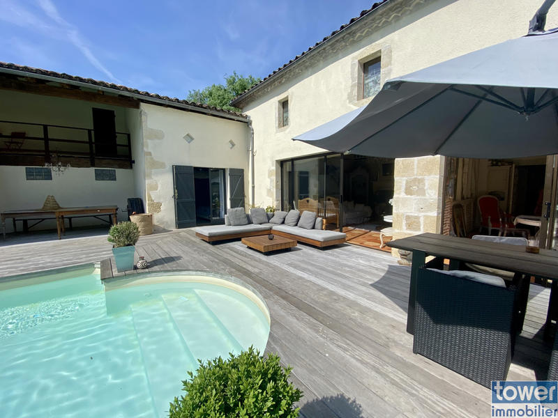 Propriété - 460 m² - 15 pièces