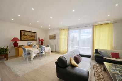 Pavillon - 230 m² - 7 pièces