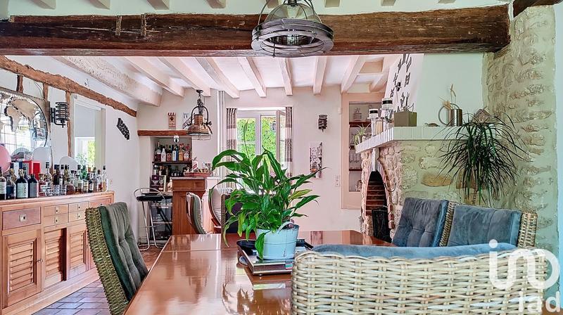 Maison - 230 m² - 6 pièces