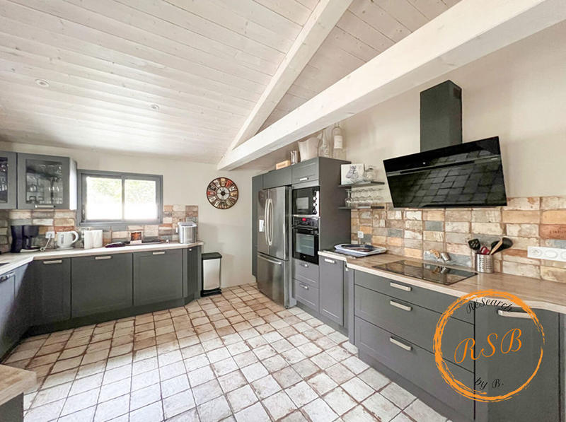 Villa - 197 m² - 7 pièces