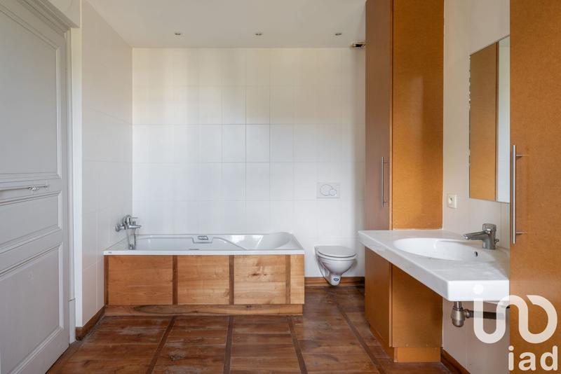 Maison - 650 m² - 15 pièces