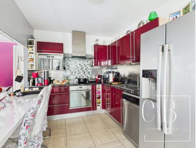 Maison - 102 m² - 4 pièces