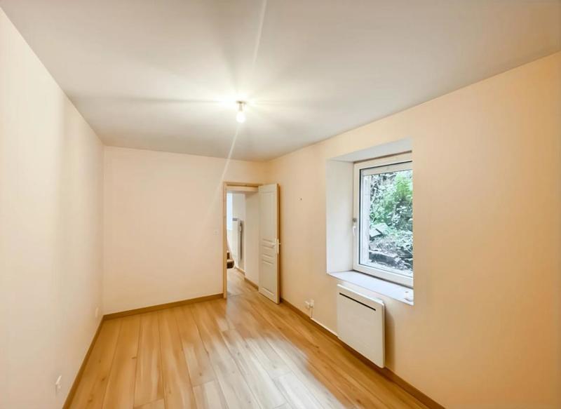 Maison de village - 100 m² - 4 pièces