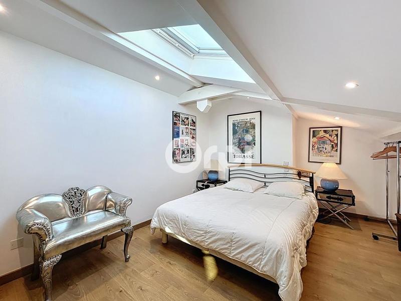 Appartement - 75 m² - 3 pièces