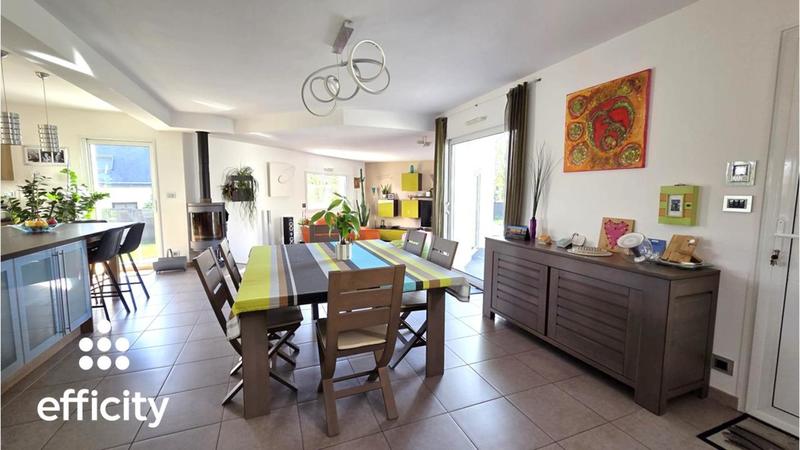 Maison - 181 m² - 9 pièces