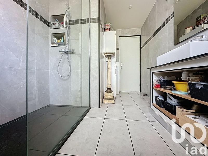 Maison - 200 m² - 7 pièces