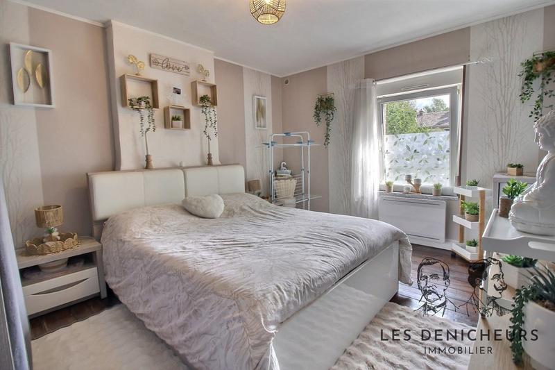 Maison - 84 m² - 8 pièces