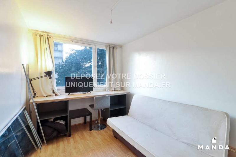 Chambre - 9 m² - 7 pièces