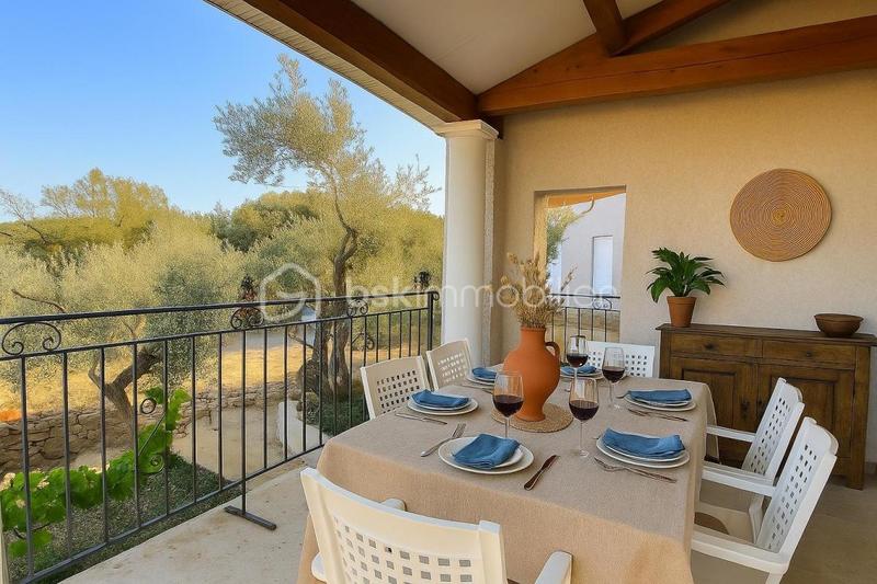 Demeure - 161 m² - 6 pièces