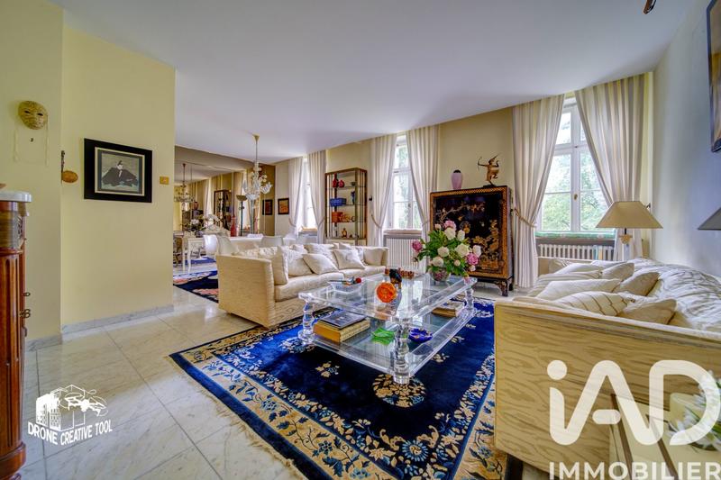 Maison - 464 m² - 12 pièces