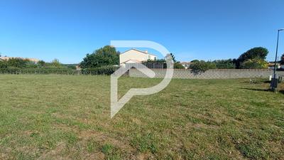 Terrain - 700 m²