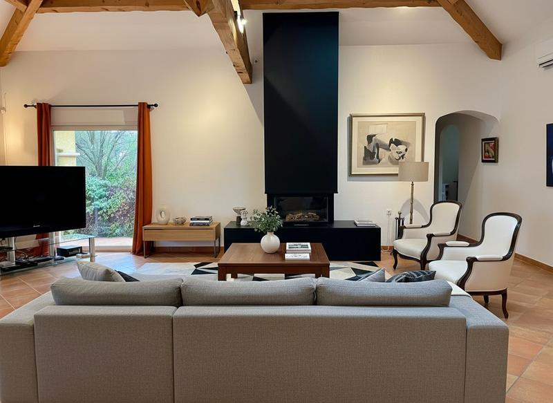 Maison traditionnelle - 299 m² - 8 pièces