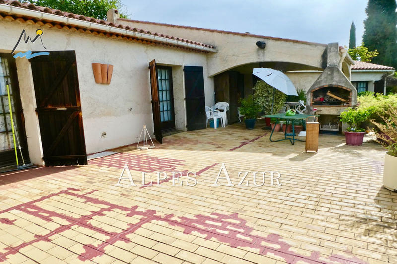Villa - 179 m² - 5 pièces