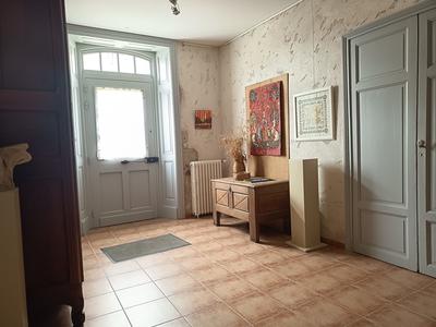 Maison - 392 m² - 15 pièces