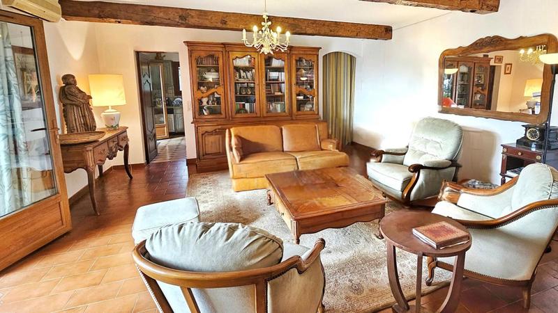 Villa - 206 m² - 8 pièces