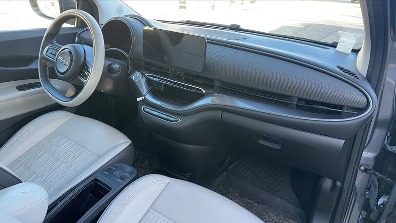 Fiat 500 III 118 42 kWh la Prima