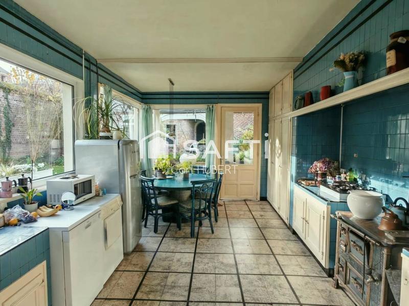 Maison - 284 m² - 12 pièces