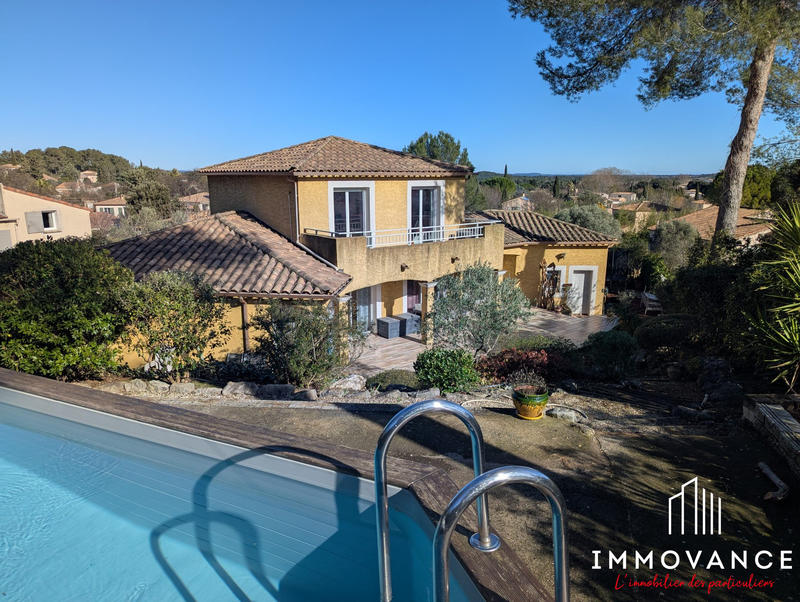 Maison - 138 m² - 5 pièces