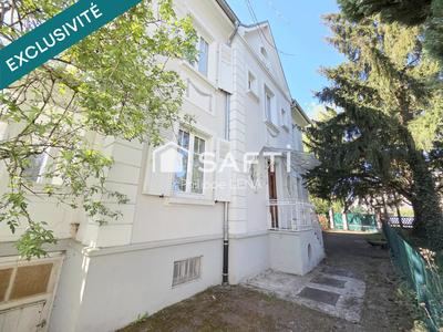 Villa - 194 m² - 8 pièces