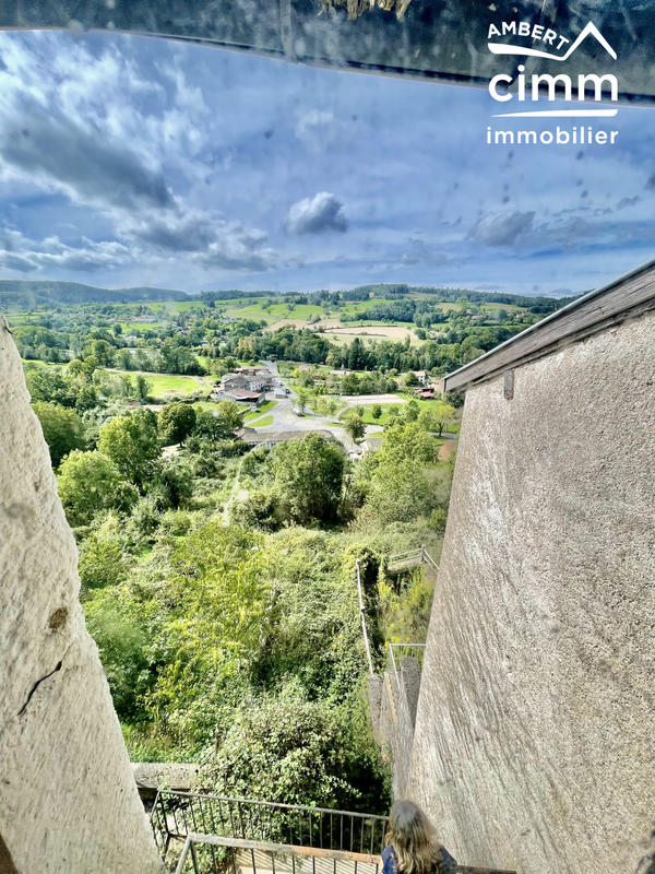 Maison - 136 m² - 10 pièces