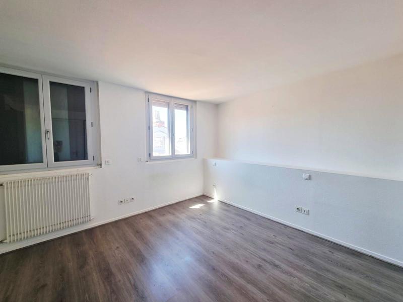 Appartement - 100 m² - 4 pièces