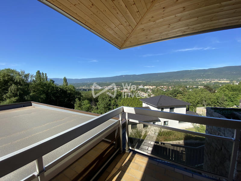 Villa - 235 m² - 10 pièces