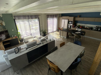 Maison - 169 m² - 6 pièces