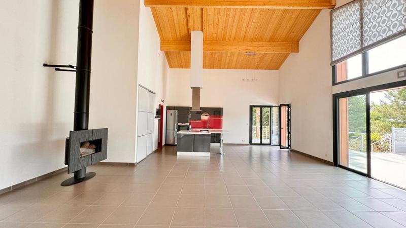 Villa - 140 m² - 5 pièces