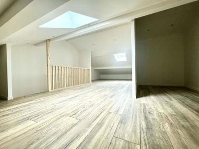 Appartement - 180 m² - 5 pièces