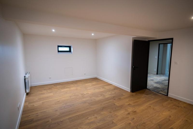 Maison - 180 m² - 6 pièces