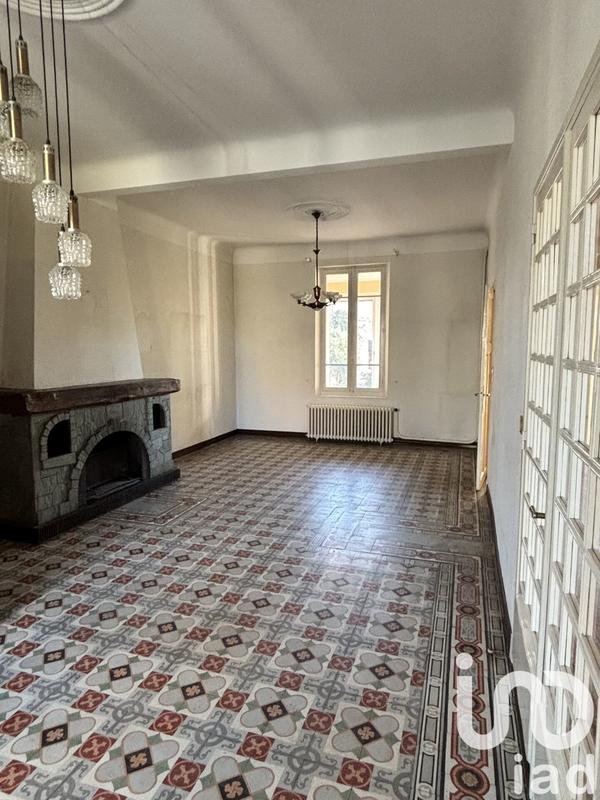 Maison - 200 m² - 7 pièces