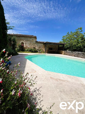 Maison ancienne - 260 m² - 12 pièces