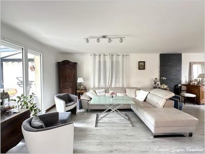 Maison - 194 m² - 5 pièces