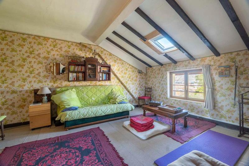 Maison - 396 m² - 9 pièces