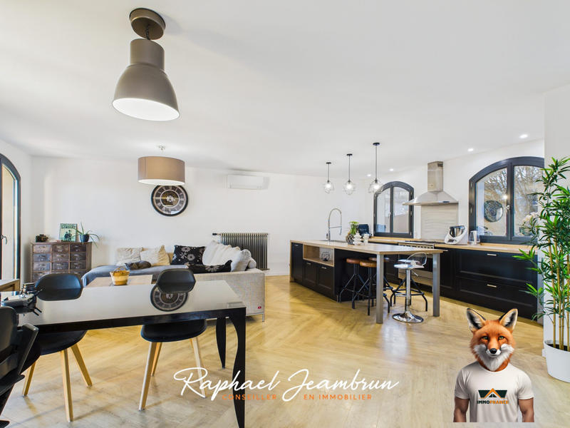 Maison - 151 m² - 6 pièces