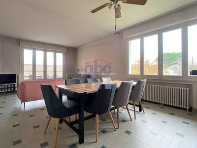Maison - 180 m² - 10 pièces