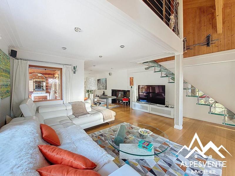 Châlet - 227 m² - 8 pièces