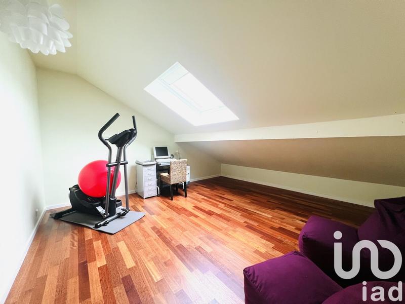 Maison - 180 m² - 8 pièces